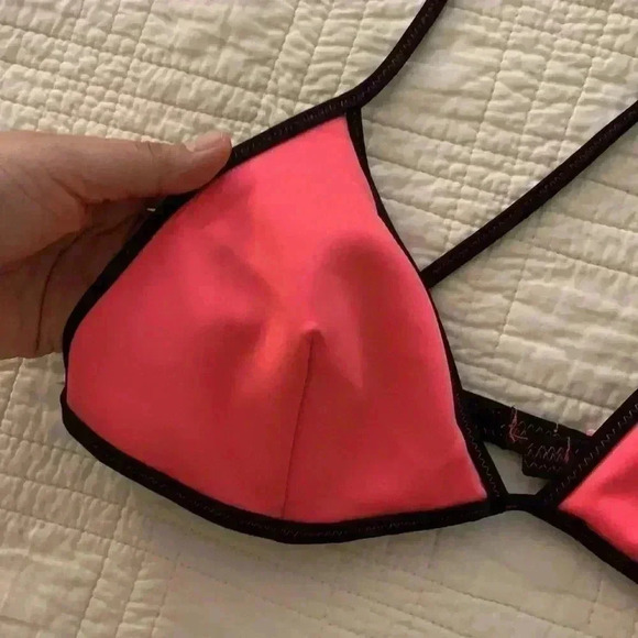 Victoria’s Secret - Picture 3 of 5